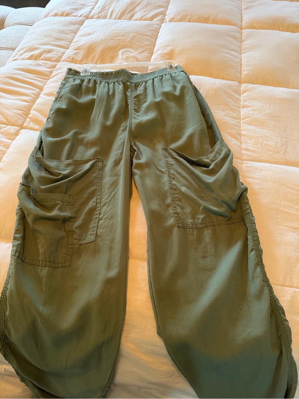Hunter & Brown Olive Green Elastic Waist Pants